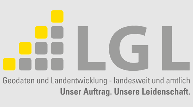 links gelbe und graue Quadrate im Dreieck angeordnet, rechts LGL, darunter Schriftzug Geodaten und Landentwicklung - landesweit und amtlich, Unser Auftrag. Unsere Leidenschaft.